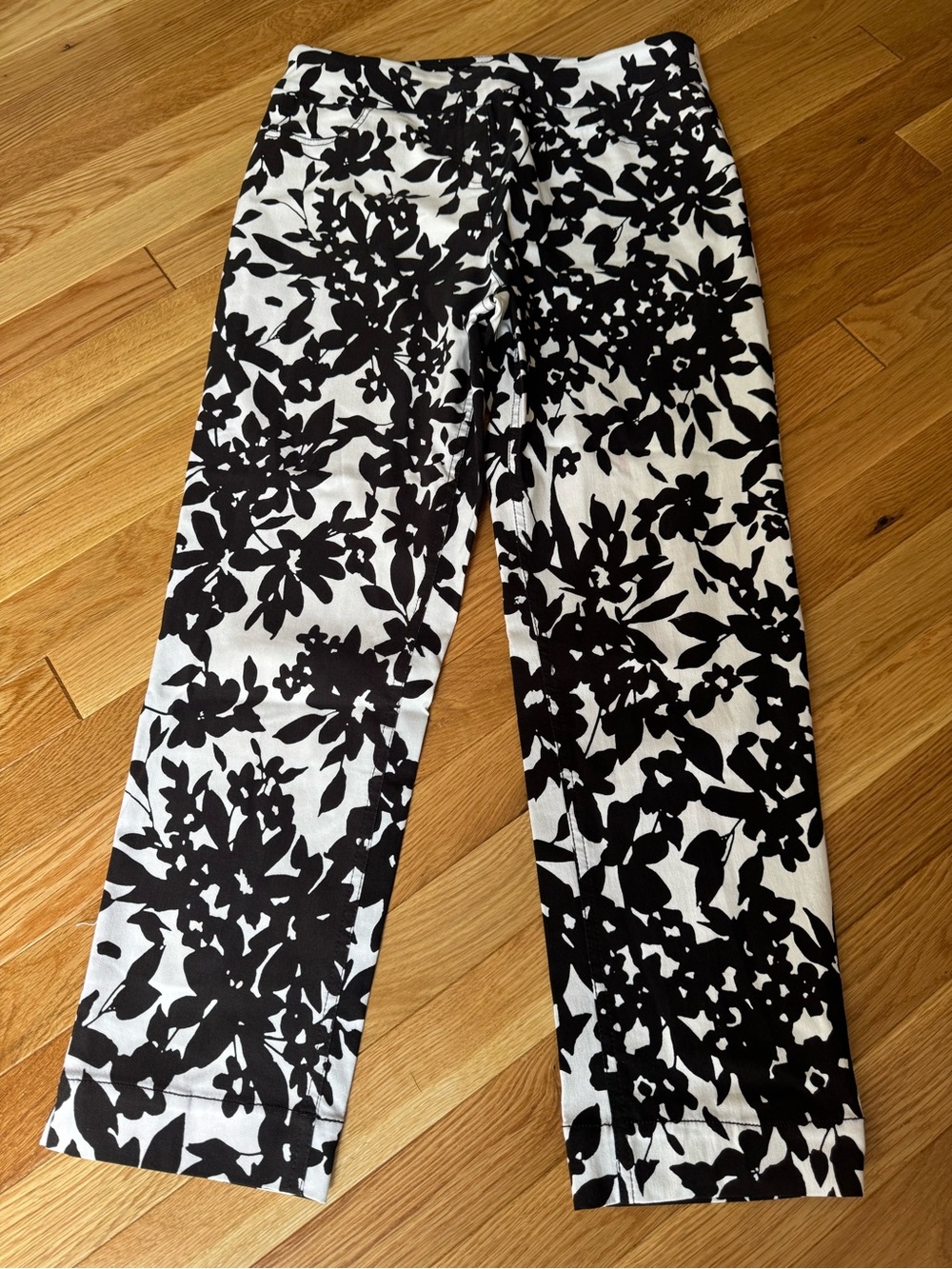 Soft Surroundings Super Stretch Floral Pull On Pants Black White Size S Rayon